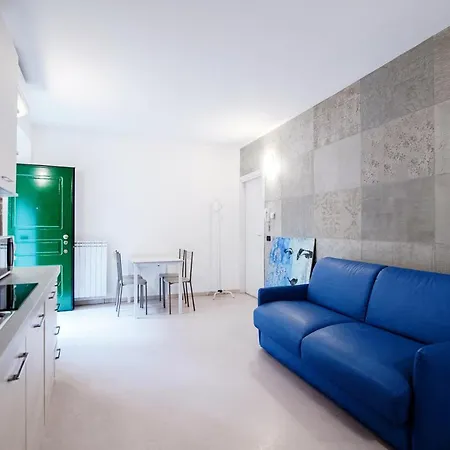 Blue Loft - The House Of Travelers